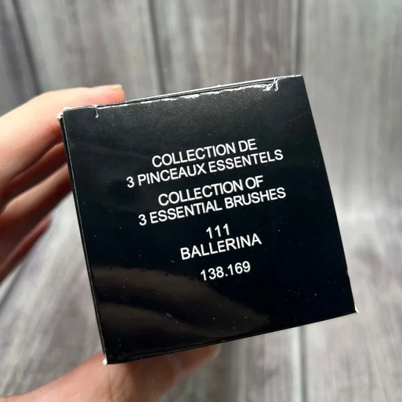 NIB CHANEL Set of 3 Makeup Brushes with Storage Case Bag Ballerina Pink Black CC - Picture 11 of 14